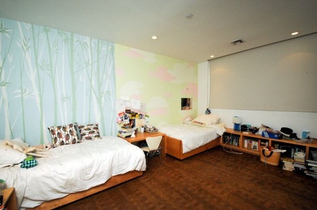Enlarge photo 55