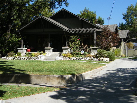1085 Topeka
