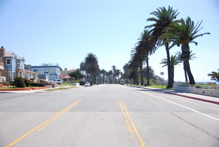 STREETS WITH UPSCALE HOUSES