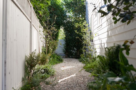 Enlarge photo 116