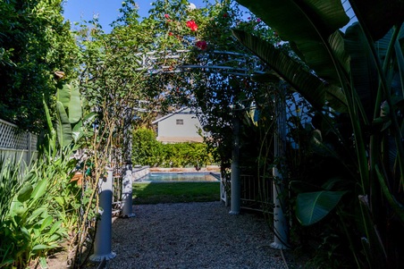 Enlarge photo 122