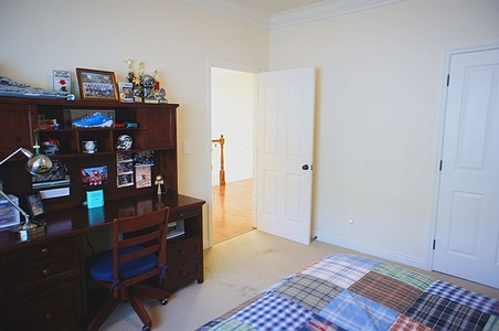 Enlarge photo 89