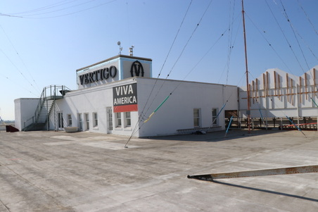 Enlarge photo 12