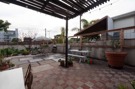 Enlarge photo 47