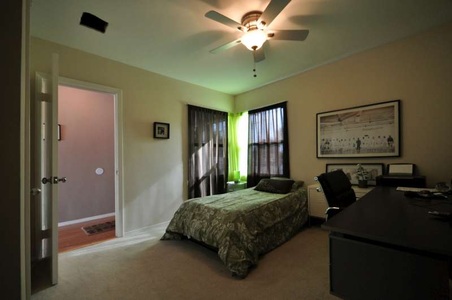 Enlarge photo 28