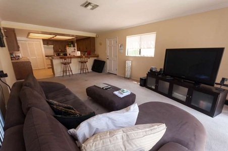 Enlarge photo 26