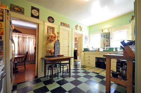 Enlarge photo 18