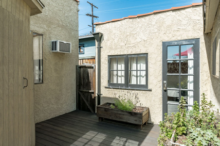 Enlarge photo 22