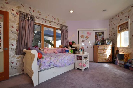 Enlarge photo 35