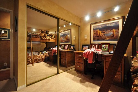 Enlarge photo 62