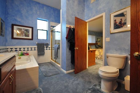 Enlarge photo 69
