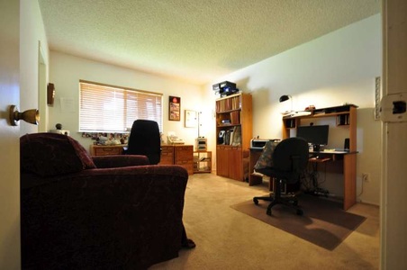 Enlarge photo 32