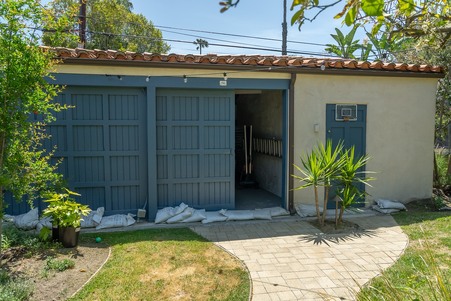 Enlarge photo 38