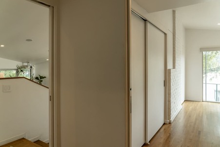 Enlarge photo 60