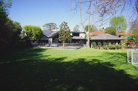 Enlarge photo 98