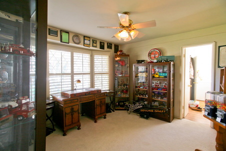 Enlarge photo 12