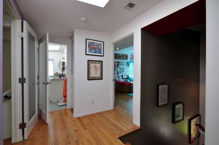 Enlarge photo 33