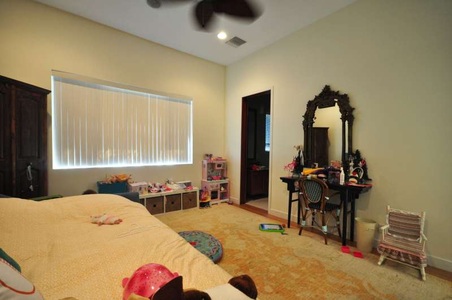 Enlarge photo 34