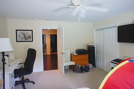 Enlarge photo 47