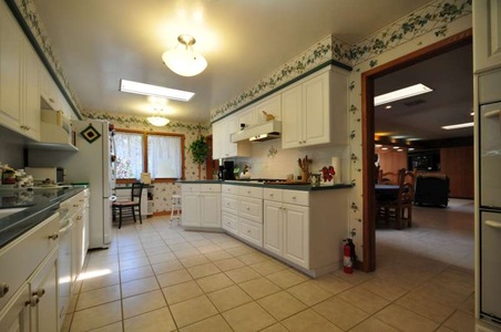 Enlarge photo 18