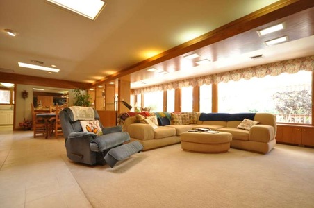 Enlarge photo 16
