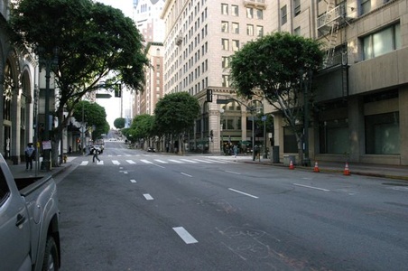 Grand Ave