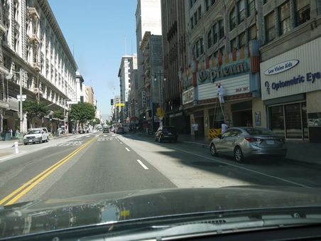 Broadway Ave