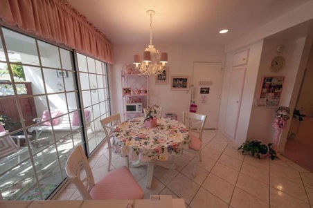 Enlarge photo 26
