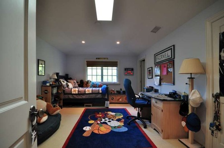 Enlarge photo 38