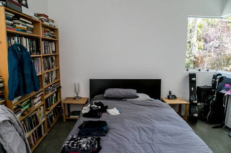 Enlarge photo 16