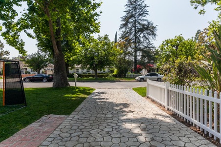 Enlarge photo 56