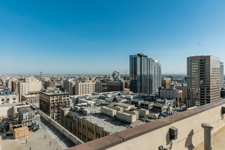 Enlarge photo 19