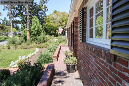 Enlarge photo 49