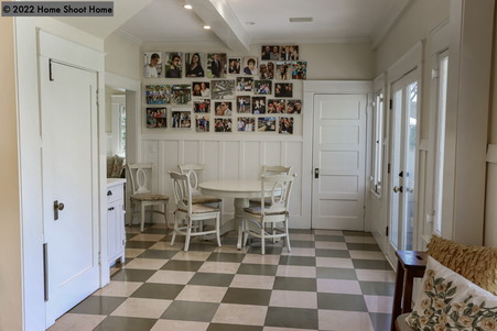 Enlarge photo 17