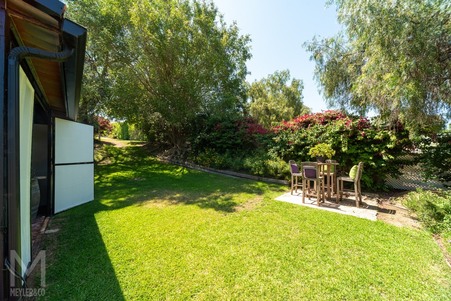 Enlarge photo 109