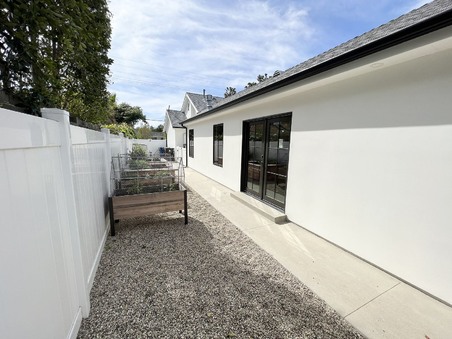 Enlarge photo 136