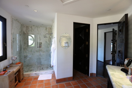 Enlarge photo 54