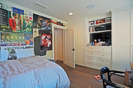 Enlarge photo 40