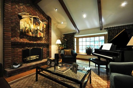 Enlarge photo 24