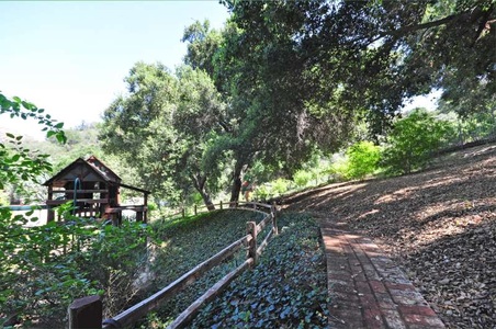 Enlarge photo 92