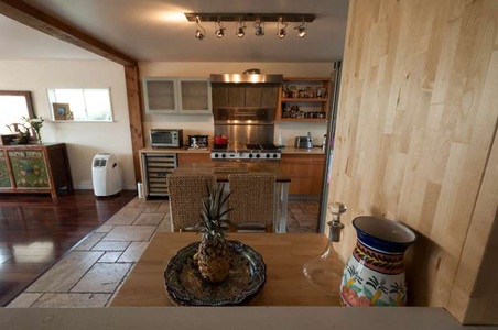 Enlarge photo 33