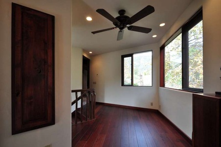 Enlarge photo 37