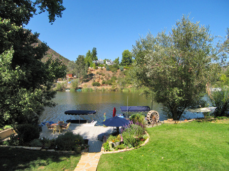 Enlarge photo 21