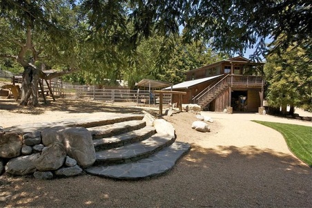 Enlarge photo 12