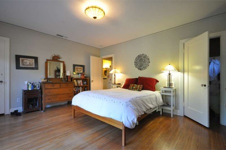 Enlarge photo 32
