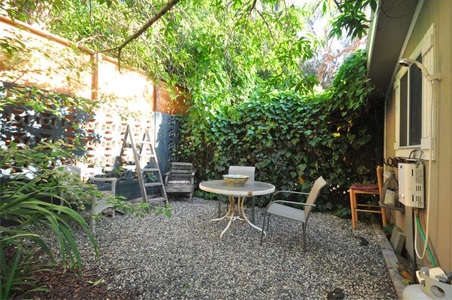 Enlarge photo 46