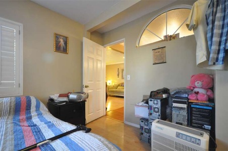 Enlarge photo 33