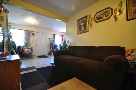 Enlarge photo 49