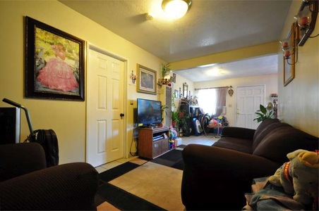 Enlarge photo 53