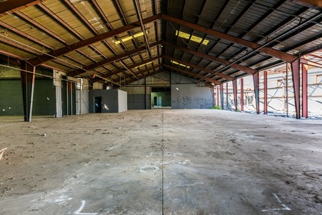 Enlarge photo 19